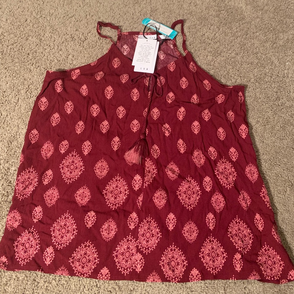 Flowy bohemian top. LUQ brand. Size Large